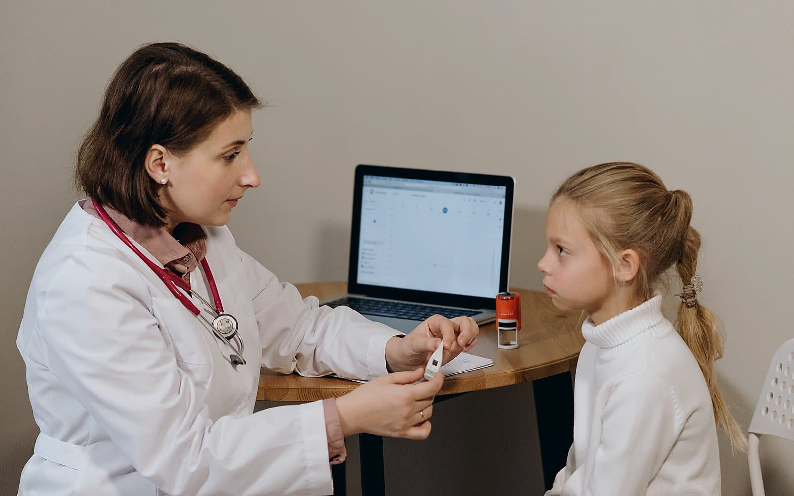 Arte da hero de seguro RC para Pediatria