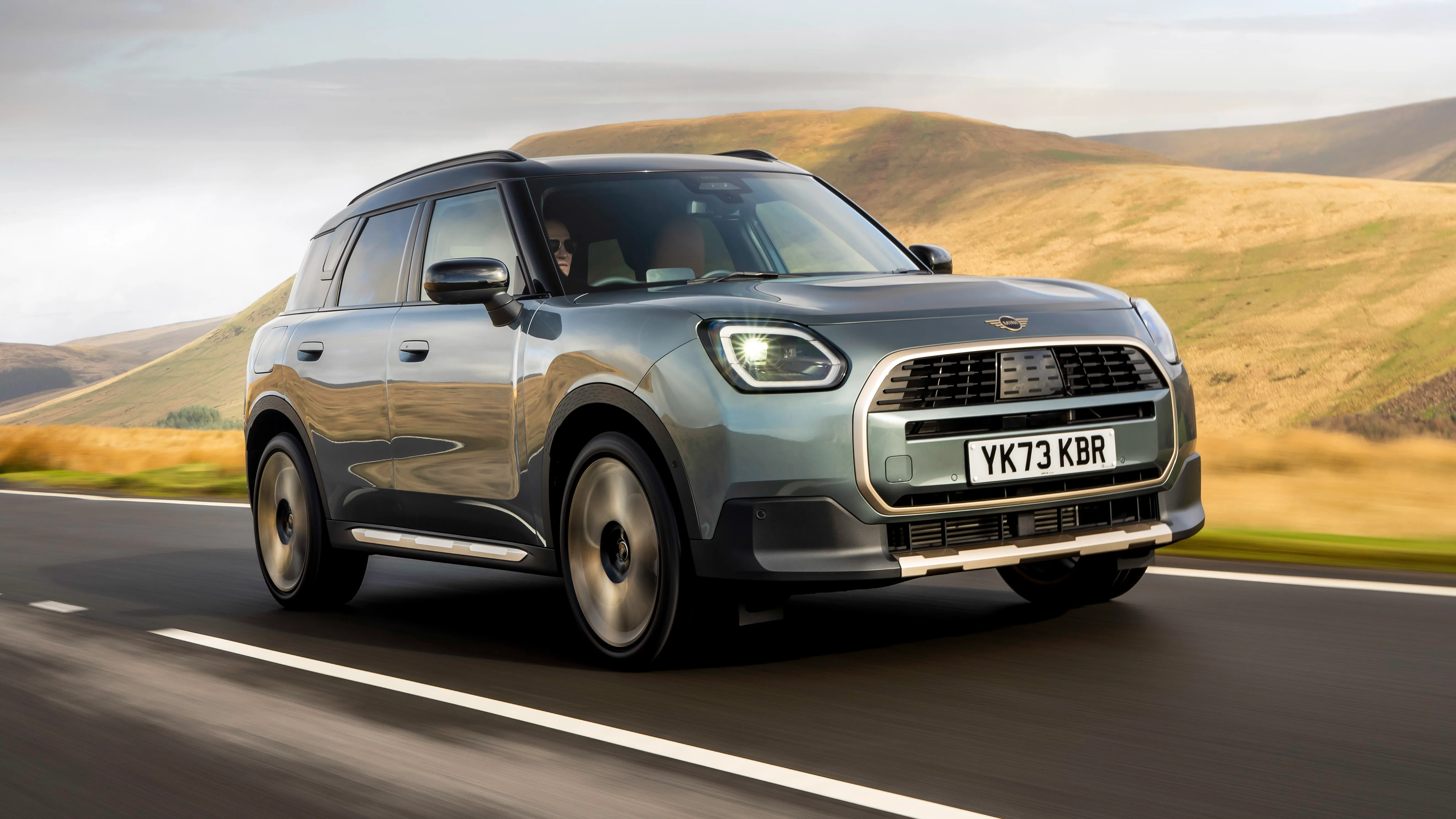 Mini Countryman — crossover premium importado.