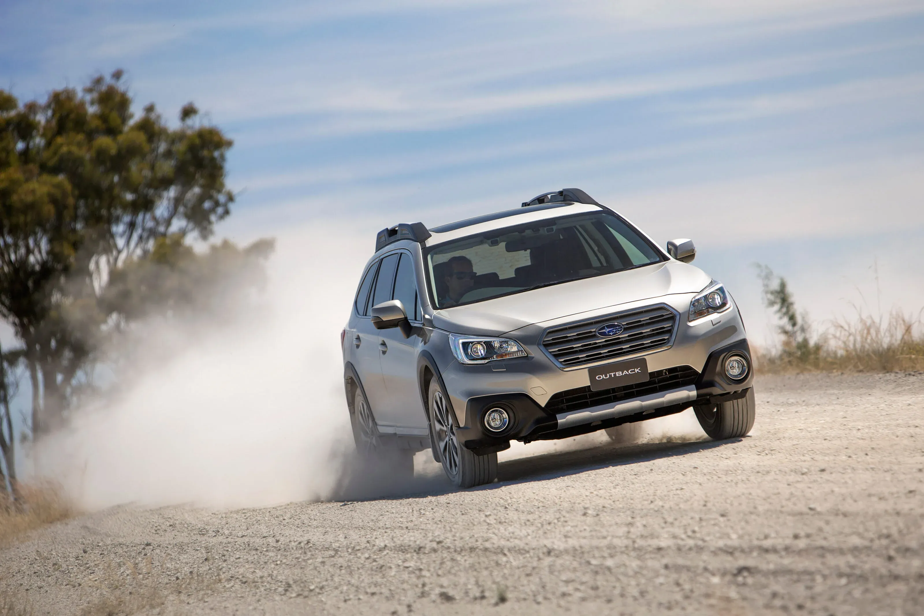 Subaru Outback — perua aventureira importada.